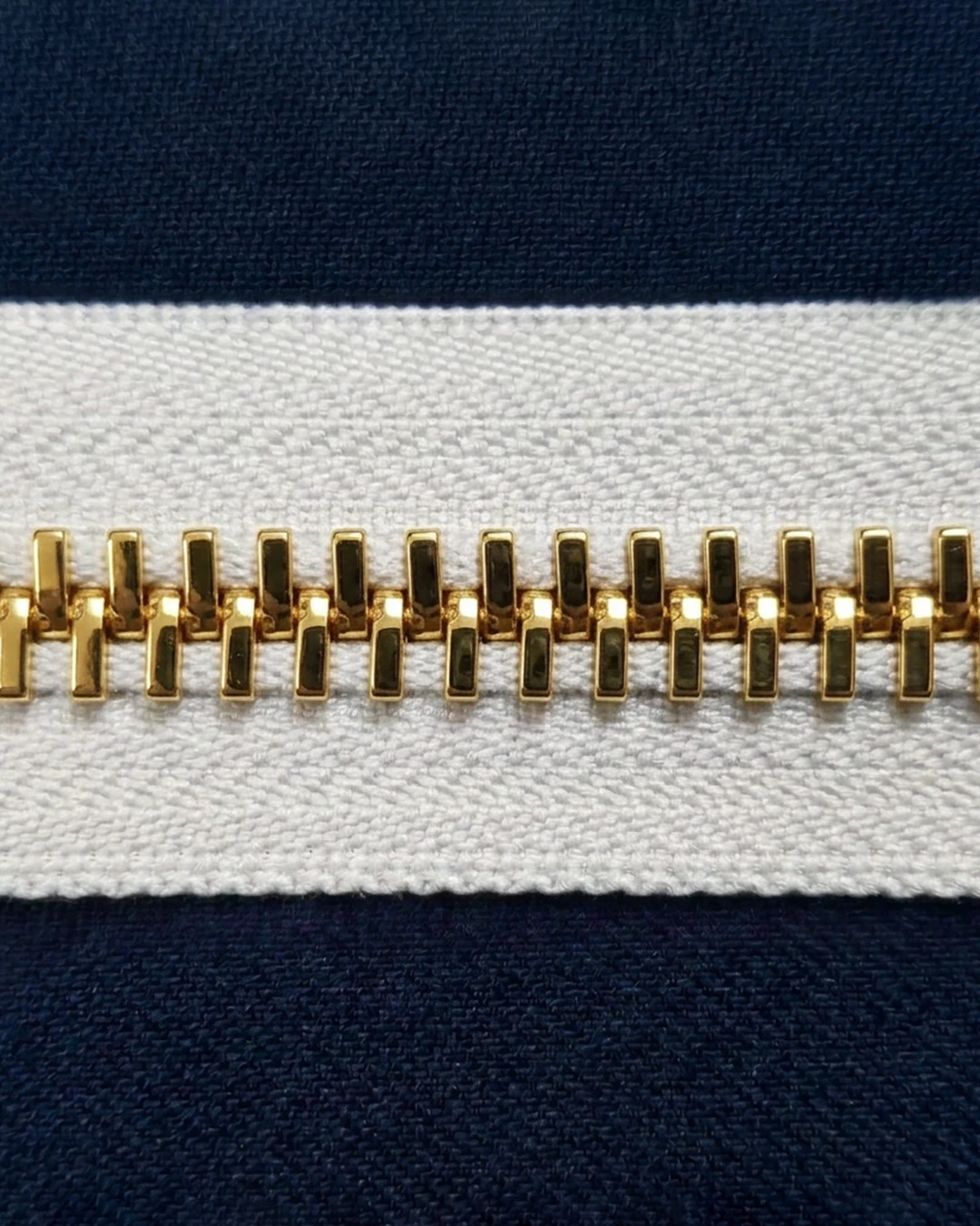 CADENA METÁLICA No. 10